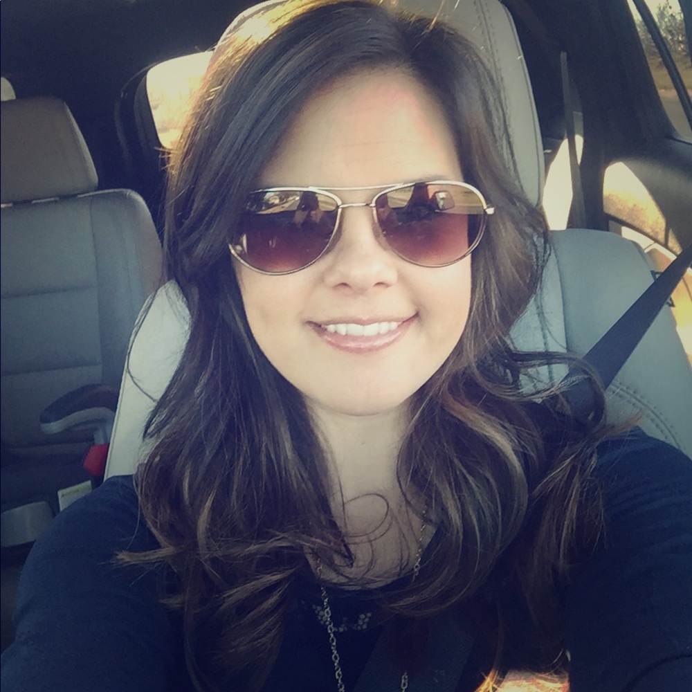 Meet your Posher, Jennifer
